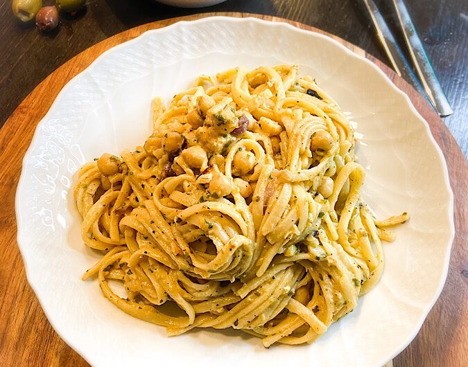 Spaghetti mit veganer Carbonara